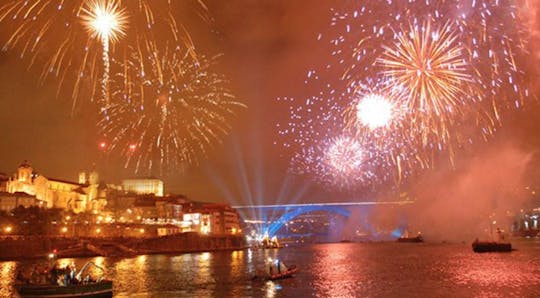 Fireworks Cruise: Saint John Celebration 2024 - 2H30 Hours Tour