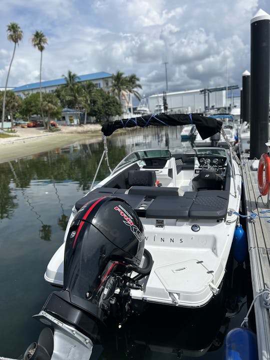 22' Four Winns H2 Bowrider/Dual Console