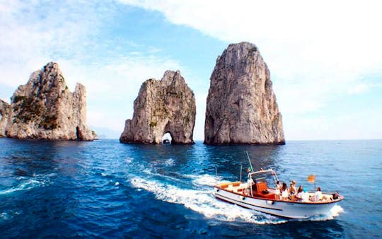 Luxury private tour to the island of Capri on a typical gozzo sorrentino