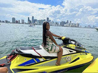 ALUGUEL DE JETSKI, PASSEIO DE BARCO GRATUITO INCLUÍDO EM MIAMI