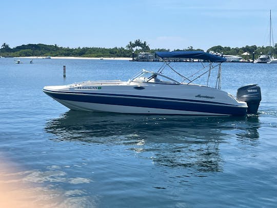 23' Hurricane Deck Boat for up to 12 people