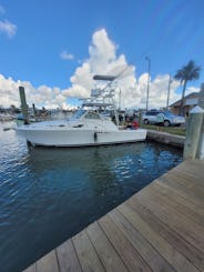 Partez pour votre journée spéciale avec le bateau Pro-Line 33 Express