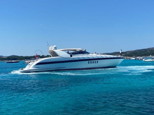 Aquarius Mangusta 80 Mega Yacht in Sardenha, Italy