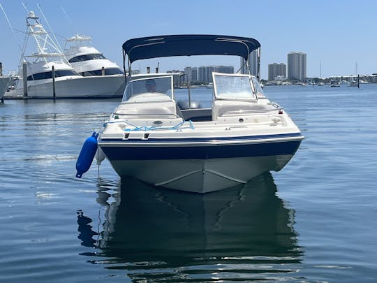 23' Hurricane Deck Boat for up to 12 people