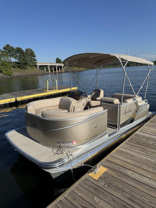 2017 Avalon Pontoon: DIA PERFEITO NO LAGO