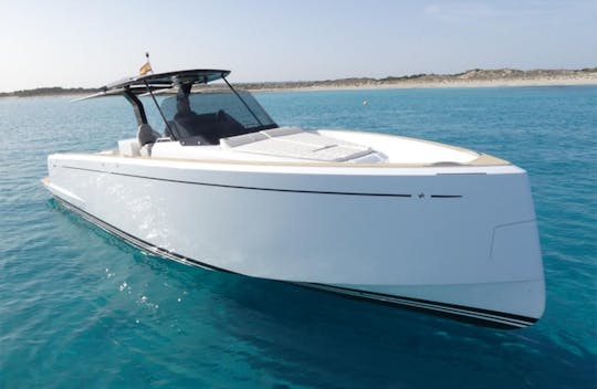 PlayYacht Pardo 38 Motor Yacht Rental in Eivissa, Illes Balears