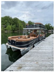 31’ Double Decker Pontoon with Water Slide on Lake Norman