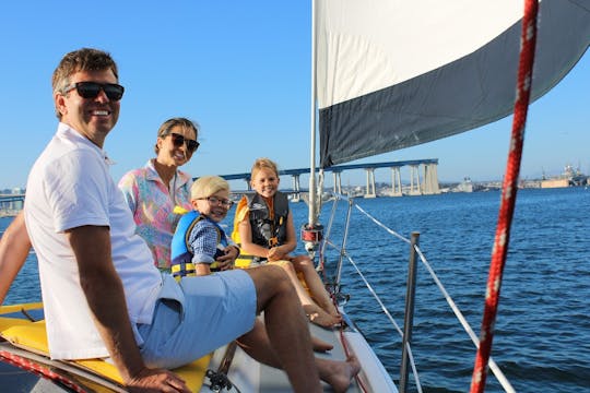 Tour privado en velero en San Diego para familias