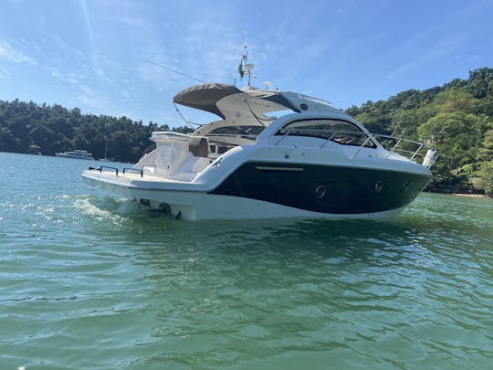 40ft Sessa Casagrande Motor Yacht Rental in Paraty, Rio de Janeiro, Brazil