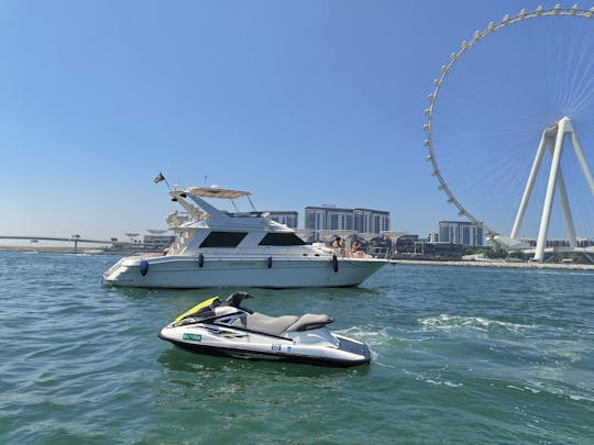 58 pieds | 22 personnes et membres d'équipage | Yacht de fête américain ultramoderne | Jetski/DJ/karaoké