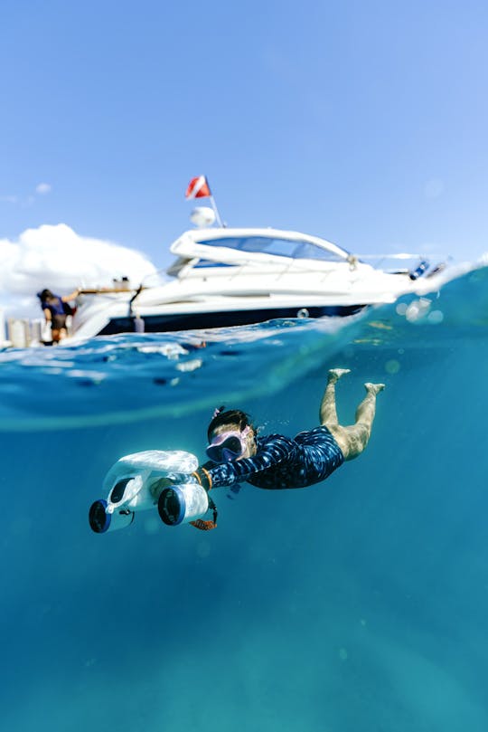 Excursion de 2 heures - Location d'un yacht de luxe Cranchi Mediterranee de 47 pieds à Honolulu