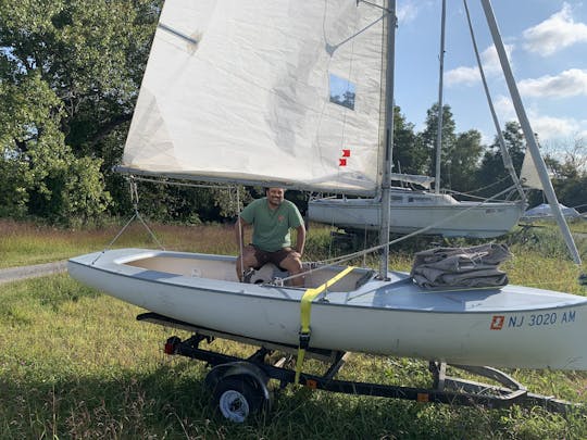 Velero Jet 14 - Embalse Spruce Run, Nueva Jersey