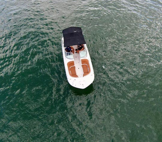 Awesome! 24' Hurricane in Miami, Florida! Best PRICE, best Experience!