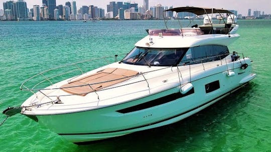 Prestige 550 de «Aristocat» de 55 pies en Anna Maria, Florida