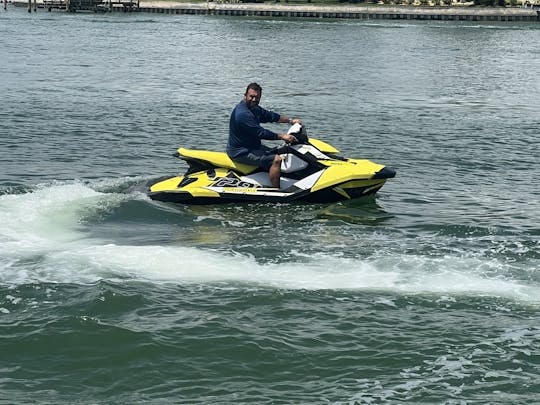 SEA-DOO SPARK 3-UP W/REVERSE LOW HRS CLEAN SKI ISLAND HOP WAKEJUMP DOLPHIN WATCH