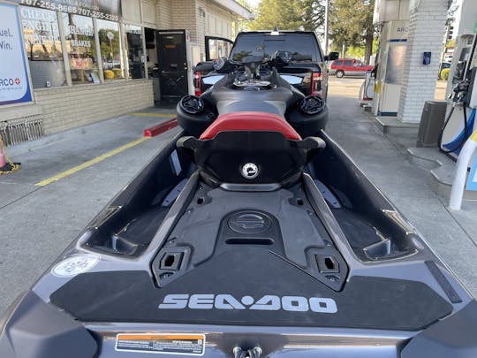 2025 SeaDoo GTR-X で一日中水遊びを楽しもう