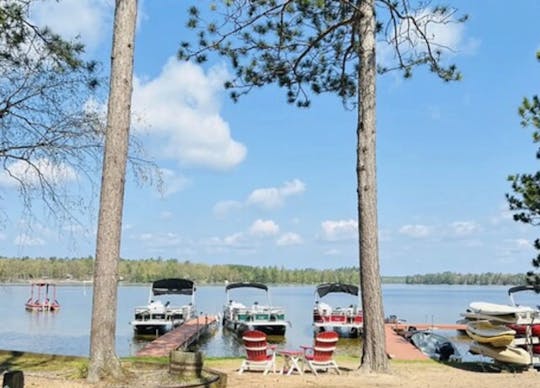 Ponton « Peach » 2016 de 24 pieds, parfait pour les fêtes sur le lac et les journées de détente