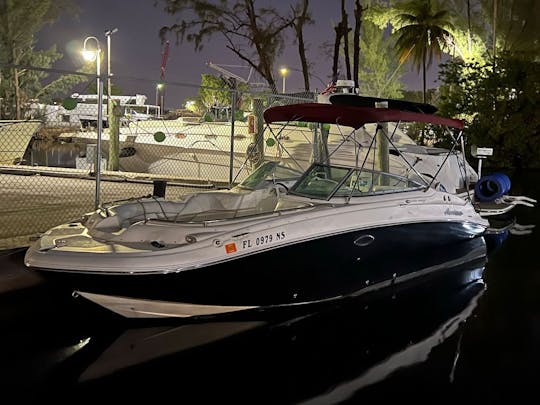 🚤 Alquile este barco con cubierta para huracanes de 24 pies: su clave para una aventura isleña en Key West