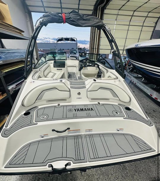 Great reliable wakeboard, tube , and ski boat! Yamaha AR 190 jet Boat