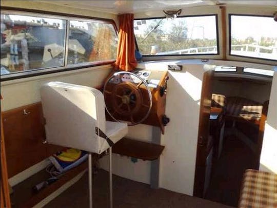 Charter "Inyol' Motor Yacht in Friesland, Netherlands for up to 6 people