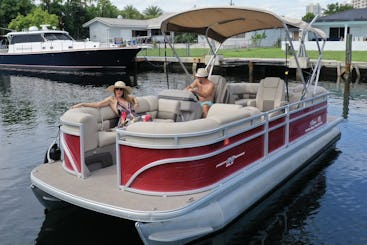 Pontoon 22’ Party Barge 