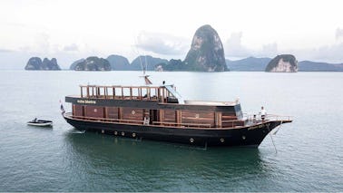 Maha Bhetra - Yacht traditionnel en bois de 90 pieds à Phuket