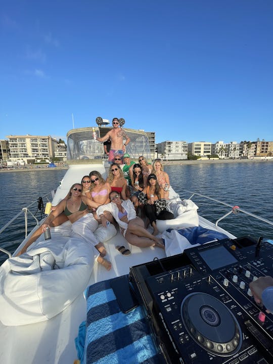 40ft Mission Bay Party Yacht/whale watching-fully licensed charter-BYOB 12 guest