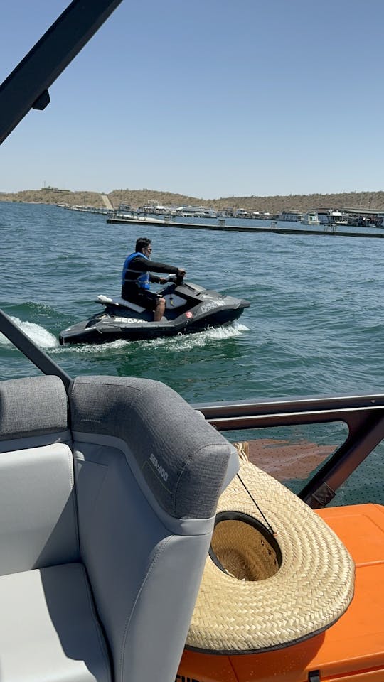 🌊 Alquiler de barcos premium en Lake Pleasant: ¡experiencia White Glove! 🌊