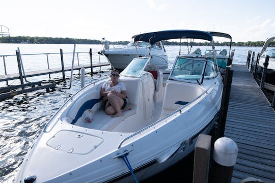 Experience Lake Life onboard a 26'Chaparral!