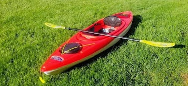 Single Pelican 10’ Kayak with Oar