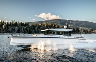 Brand New Head Turning 37' Private Yacht - 3-hour Private Charter