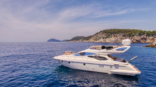 ドゥブロヴニクの豪華モーターヨット Azimut 43 フライ完全改装済み 2022