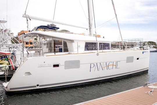 Charter 40ft Catamaran In Playa Flamingo, Costa Rica