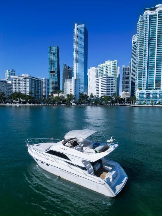 FREE JETSKI| 48FT 13PL LUXURY PARTY YACHT MIAMI *NO HIDDEN FEES*