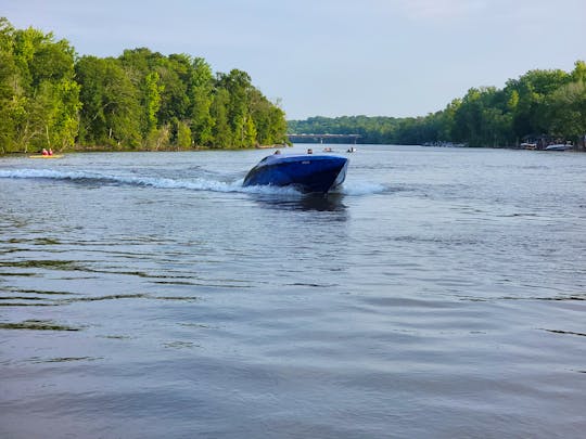 Go Fast Boat Driving Experience on Lake Wylie
