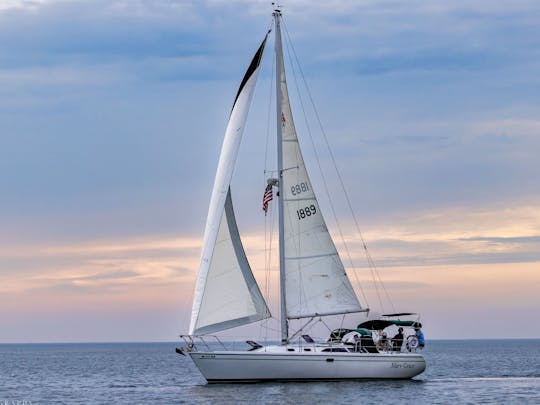 2 horas de viagem ao pôr do sol a partir do porto de South Haven Mi., em uma Catalina 36