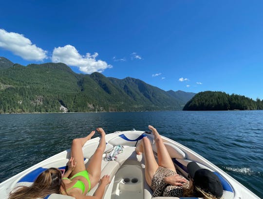 Barco de convés máximo de 20 pés em Deep Cove, North Vancouver