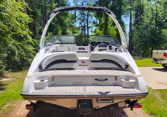 Yamaha Jet Boat for Lakes Conroe, Livingston, and Houston