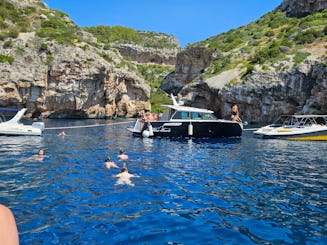 Colnago 35 Powerboat  Private Tours in Split