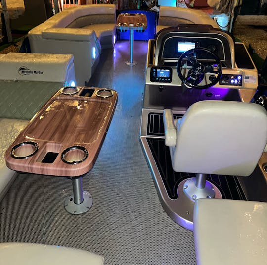 Luxury Pontoon Rentals!! Lake Ray Hubbard 