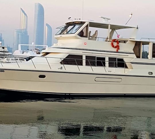 50ft Luxury Motor Yacht in Abu Dhabi for 10 Guests!