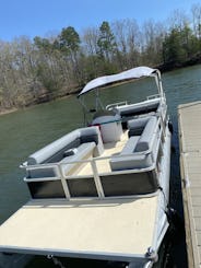 Barge de fête ponton de 25 pieds de large sur le lac Mountain Island !