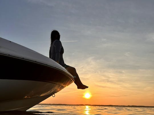 Passeios de barco ao pôr do sol em Va Beach