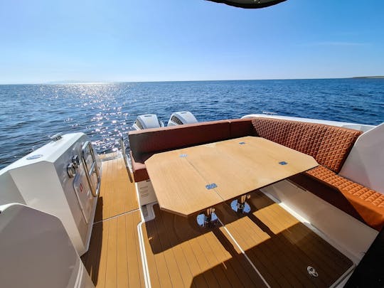 Découvrez le luxe à flot à bord du yacht Kavi 9 2025
