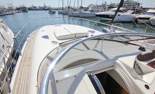 Location d'un méga-yacht de luxe Sunseeker Predator 56 sur la Côte d'Azur, France