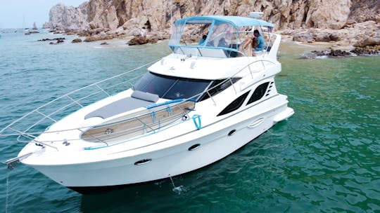 Yacht Silverton Sport Bridge 42ft. All inclusive