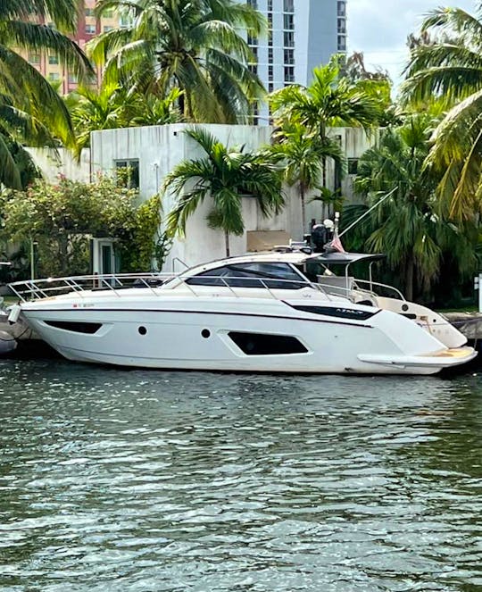 Discover Miami's Charms on Our 45ft Azimut Motor Yacht! 🎸