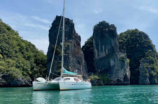 クラビ諸島とパンガー湾周辺のカタマランクルーズラグーン47