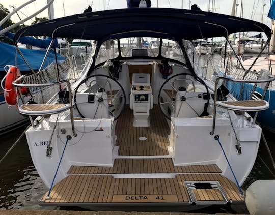 Monocoque de croisière Delta 41 sans équipage ou avec skipper à Rio de Janeiro, Brésil