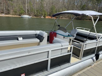 Location d'une barge de fête sur ponton de 25 pieds à Salisbury, en Caroline du Nord